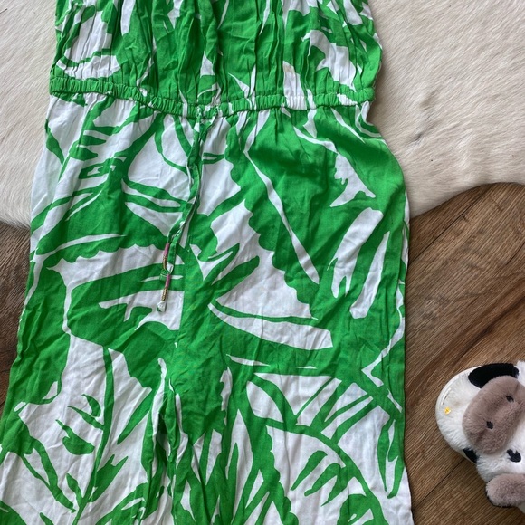 Lilly Pulitzer for Target jumpsuit featuring a green and white palm leaf print - Picture 4 of 8